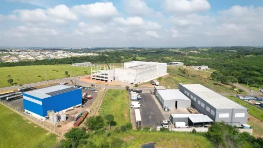 Lote/Terreno à venda, 2700m² no Empresarial Bandeirantes, Monte Mor