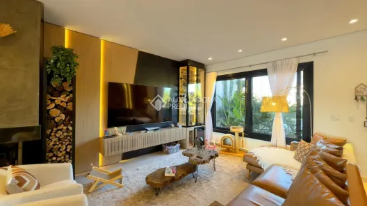 Casa de Condomínio com 3 Quartos à venda, 200m² no Hípica, Porto Alegre