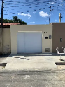 Casa com 2 Quartos para alugar, 90m² no Paupina, Fortaleza