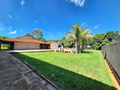 Fazenda/Sítio com 4 Quartos à venda, 346m² no Jardim Del Rei, Araraquara