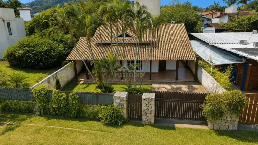 Casa com 2 Quartos à venda, 209m² no , Garopaba