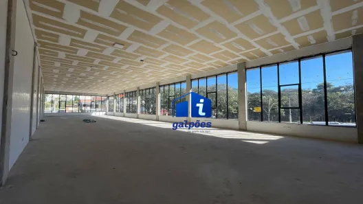 Prédio Comercial para alugar, 900m² no Jardim Helian, São Paulo