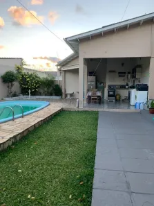 Casa com 2 Quartos à venda, 120m² no Vila Parque Brasília, Cachoeirinha