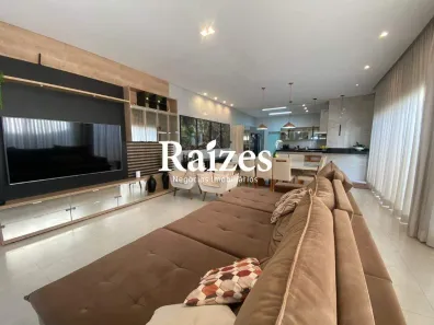Casa com 3 Quartos à venda, 275m² no Novo Mundo, Uberlândia