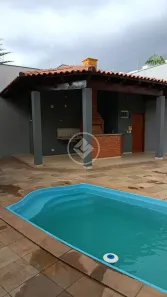 Casa com 3 Quartos à venda, 233m² no Presidente Roosevelt, Uberlândia