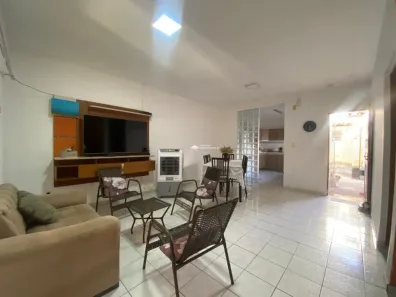 Casa com 4 Quartos à venda, 212m² no Acarape, Teresina
