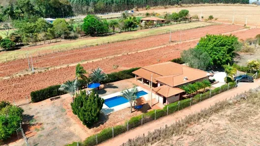 Fazenda/Sítio com 3 Quartos à venda, 2250m² no , São José do Rio Pardo