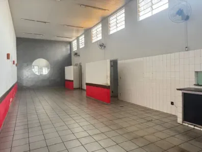 Prédio Residencial para venda ou aluguel, 214m² no Vila Cardia, Bauru
