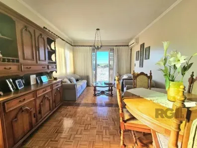Casa com 4 Quartos à venda, 300m² no Partenon, Porto Alegre