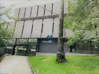 Prédio Comercial para alugar, 1940m² no Floresta, Belo Horizonte