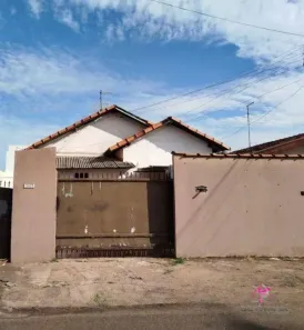 Casa com 2 Quartos à venda, 97m² no Vila Santa Terezinha, Pirassununga