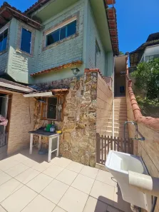 Casa com 2 Quartos à venda, 200m² no Valparaíso, Petrópolis
