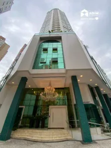 Apartamento com 3 Quartos para alugar, 132m² no Centro, Balneário Camboriú