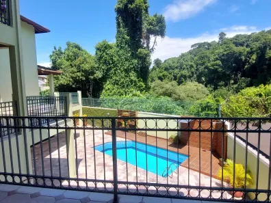 Casa com 4 Quartos para alugar, 436m² no São Paulo II, Cotia