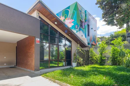 Casa com 2 Quartos à venda, 238m² no São Lourenço, Curitiba