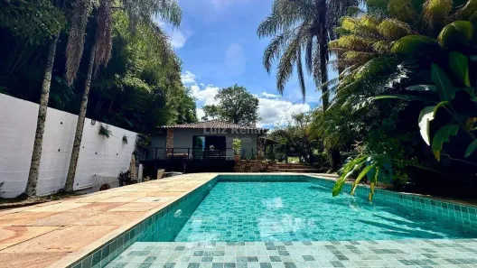 Casa de Condomínio com 3 Quartos à venda, 400m² no Estância Serrana, Nova Lima
