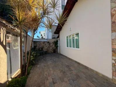 Casa com 4 Quartos à venda, 257m² no Planalto, Belo Horizonte