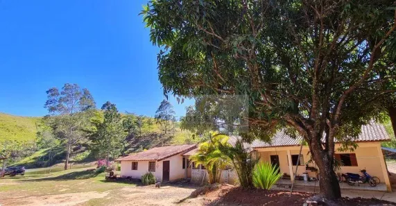 Fazenda/Sítio com 3 Quartos à venda, 150m² no Parque Residencial Alvorada, Caçapava