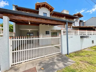 Casa com 2 Quartos para alugar, 80m² no Campeche, Florianópolis