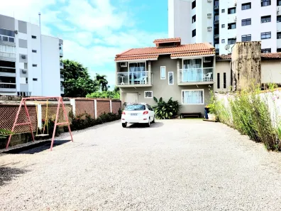 Casa com 3 Quartos à venda, 322m² no Coqueiros, Florianópolis