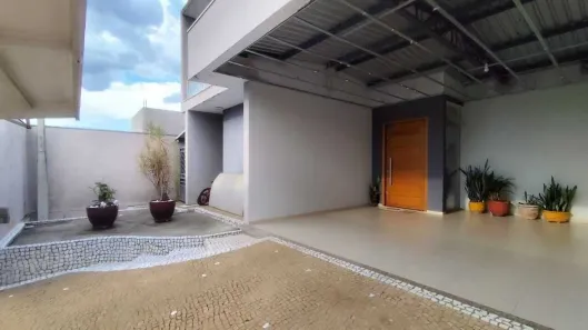 Sobrado com 4 Quartos à venda, 241m² no Jardim Patrícia, Mogi Mirim