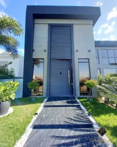 Casa de Condomínio com 3 Quartos à venda, 348m² no Santa Regina, Camboriú