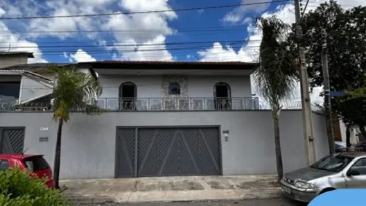 Sobrado com 4 Quartos à venda, 290m² no Jardim América, Goiânia