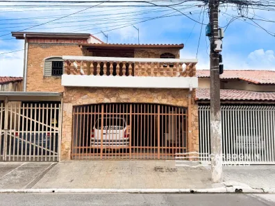 Sobrado com 3 Quartos à venda, 174m² no Jardim Primavera, Caçapava
