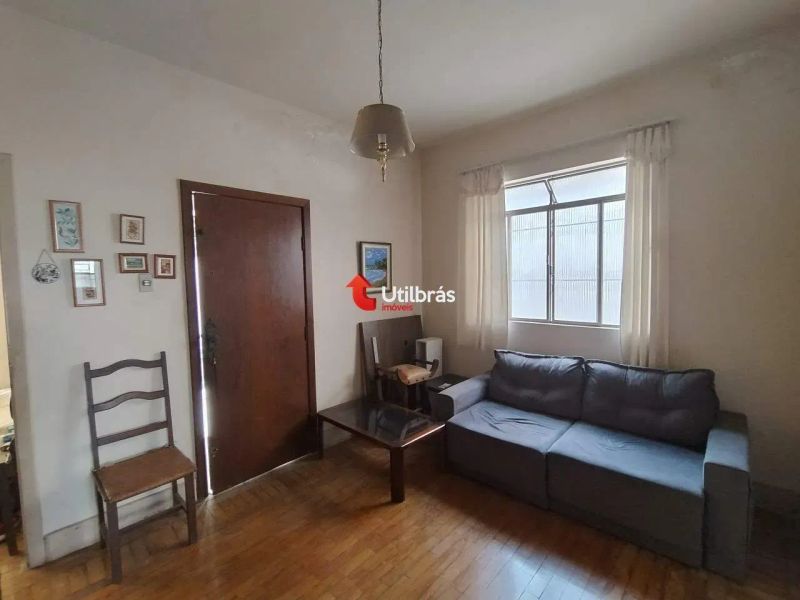 Casa com 3 quartos — Sagrada Família, Belo Horizonte