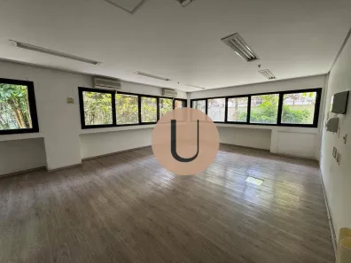 Prédio Comercial para alugar, 4032m² no Liberdade, São Paulo