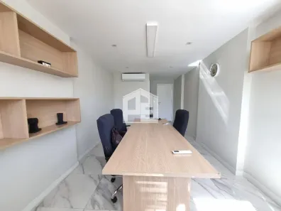 Sala Comercial para venda ou aluguel, 24m² no Recreio dos Bandeirantes, Rio de Janeiro