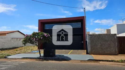 Galpão/Depósito/Armazém para alugar, 200m² no Shopping Park, Uberlândia