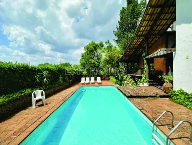 Casa com 3 Quartos à venda, 304m² no Chácara de La Rocca, Carapicuíba