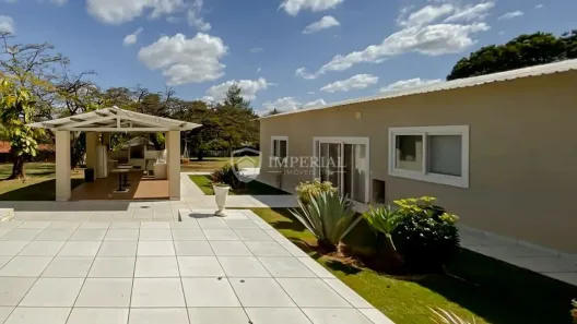 Fazenda/Sítio com 4 Quartos à venda, 1100m² no Itapecerica, Salto