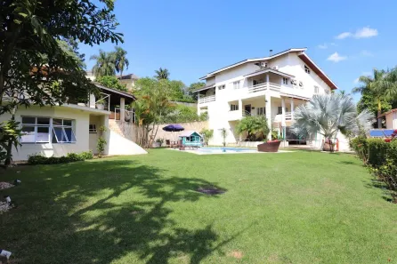 Casa de Condomínio com 5 Quartos para alugar, 922m² no São Paulo II, Cotia