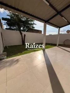 Casa com 3 Quartos à venda, 150m² no Maria Rezende, Uberlândia
