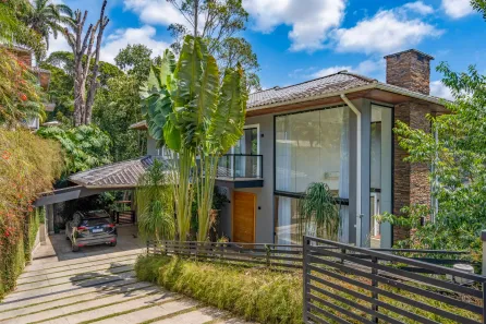 Casa de Condomínio com 3 Quartos à venda, 398m² no Mosela, Petrópolis
