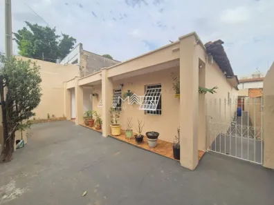 Casa com 3 Quartos à venda, 180m² no Centro, Araraquara