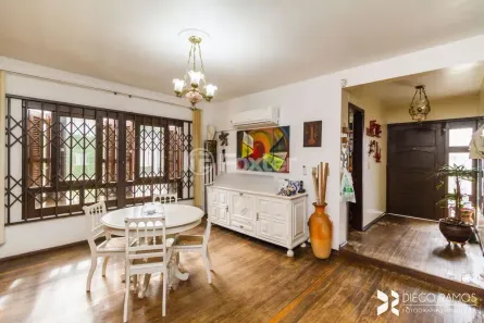 Casa com 4 Quartos à venda, 328m² no Cavalhada, Porto Alegre