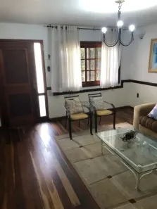 Casa com 4 Quartos para alugar, 320m² no Areal, Pelotas