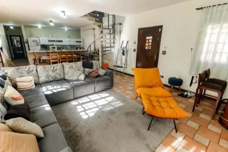 Casa com 3 Quartos à venda, 234m² no Parque das Cigarreiras, Taboão da Serra