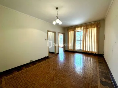 Casa com 3 Quartos para alugar, 273m² no Centro, Piracicaba