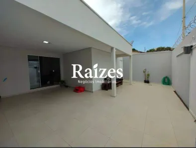 Casa com 4 Quartos para alugar, 190m² no Tibery, Uberlândia