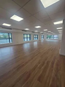 Ponto Comercial para alugar, 198m² no Alphaville Industrial, Barueri