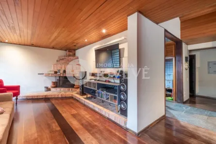 Imóvel Comercial para alugar, 150m² no Hugo Lange, Curitiba