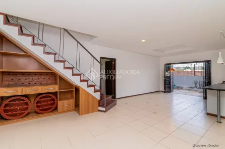 Casa com 3 Quartos à venda, 197m² no Medianeira, Porto Alegre