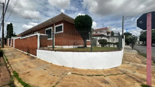 Casa com 3 Quartos à venda, 208m² no Vila José Bonifácio, Araraquara