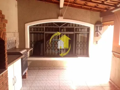 Casa com 2 Quartos para alugar, 350m² no Vila Bertioga, São Paulo