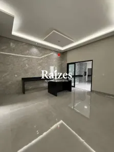 Casa com 3 Quartos à venda, 214m² no Novo Mundo, Uberlândia