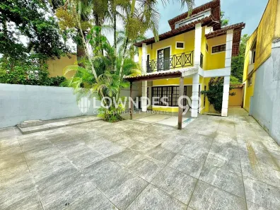 Casa de Condomínio com 4 Quartos à venda, 280m² no Vargem Grande, Rio de Janeiro